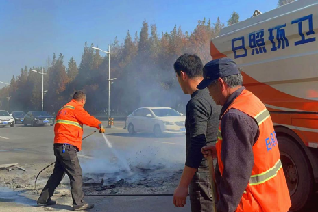 叮咚！环卫洗扫车，秒变“消防车”