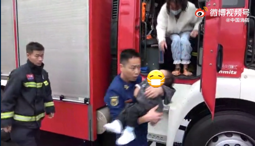 为何消防车秒变救护车？