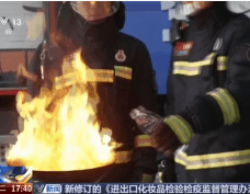 用火不离人！油锅起火的“错误示范”触目惊心→
