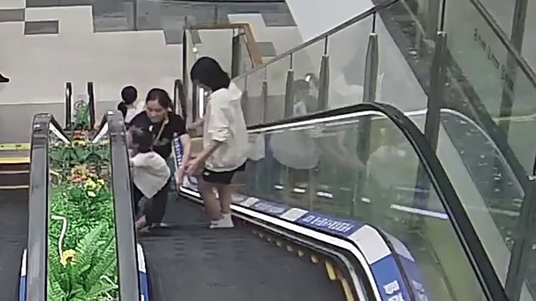 【微说消防】警惕自动扶梯“咬”人