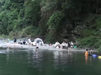 户外溯溪涉险情 如何逃离？