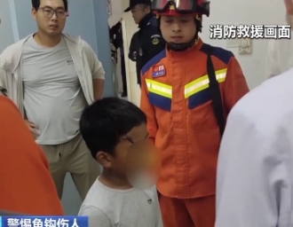 【新闻直播间】散步被鱼钩钩脸、孩子额头被刺穿……警惕鱼钩伤人！
