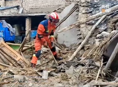 【新闻直播间】甘肃定西市陇西县发生5.6级地震 消防救援力量在震中展开搜救排查