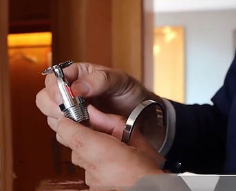 千万别在酒店客房这个地方晾衣服，可能面临巨额索赔……